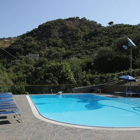 Turismo Rurale Il Sole Agroturismo *